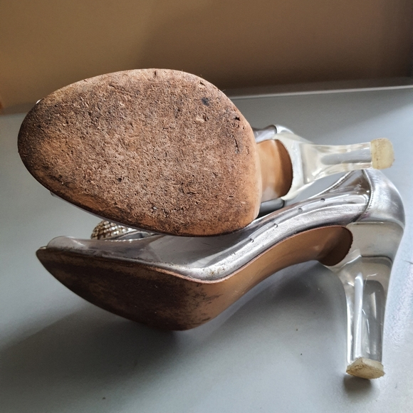 Stuart Weitzman Peeptoe Shoes - Picture 4 of 6